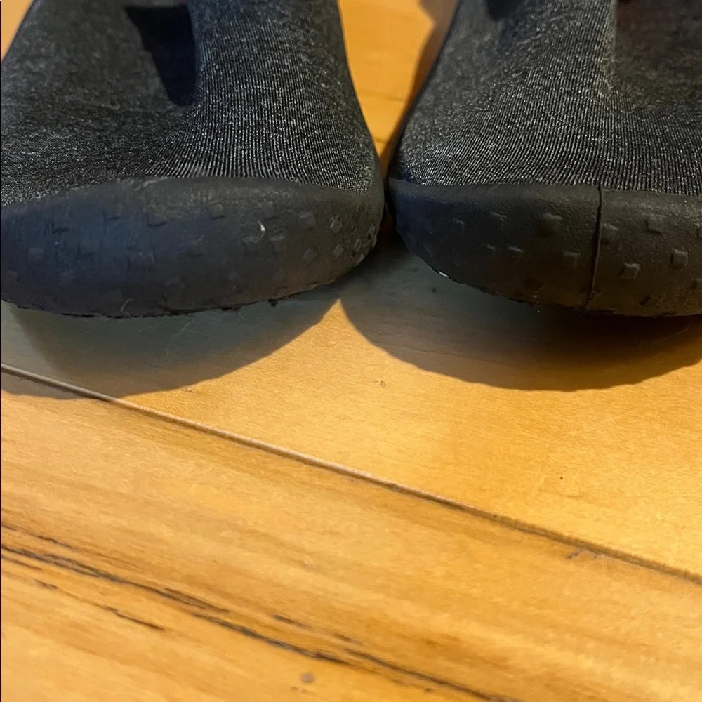 Boys Target brand black/gray/red water shoes size 3